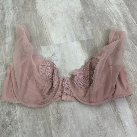Vintage Victoria’s Secret Lace Bra - Picture 1 of 4